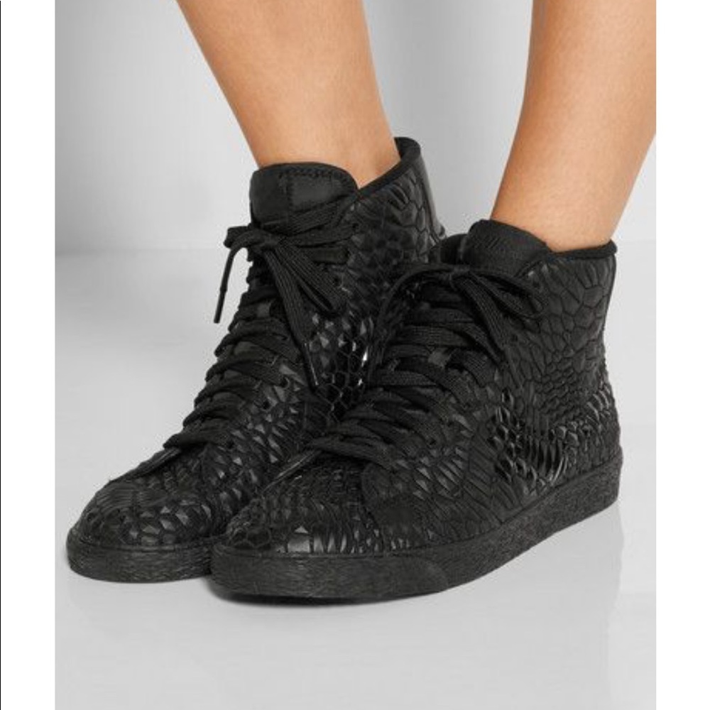 Nike Mid Diamondback High-Top Sneaker in Black 7.5